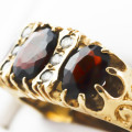 VINTAGE DETAILED NATURAL GARNET AND SILVER TOPAZ 9CT YELLOW GOLD RING JEWELLER EVALUATION R14`000