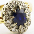 STRIKING VINTAGE DEEP BLUE SAPPHIRE AND DIAMOND 18CT YELLOW AND WHITE GOLD RING. INCL CERT R16`500