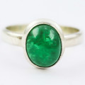NATURAL EMERALD CABOCHON SOLITAIRE STERLING SILVER. 925. STRONG COLOUR