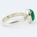 NATURAL EMERALD CABOCHON SOLITAIRE STERLING SILVER. 925. STRONG COLOUR