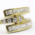 STRIKING VINTAGE CROSSOVER 9CT YELLOW GOLD CUBIC ZIRCONIA RING *JEWELLER`S EVALUATION R16`000*