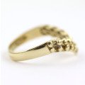 VINTAGE 9CT YELLOW GOLD CHEVRON `KEEPER` RING. TACTILE DESIGN, ENGLISH HALLMARKED