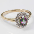 UNUSUAL MYSTIC TOPAZ AND DIAMOND YELLOW GOLD RING *JEWELLER EVALUATION R10`000*
