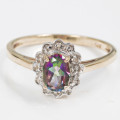UNUSUAL MYSTIC TOPAZ AND DIAMOND YELLOW GOLD RING *JEWELLER EVALUATION R10`000*