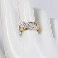 GORGEOUS DIAMOND PAVÉ CROSSOVER 9CT YELLOW GOLD RING. *JEWELLER EVALUATION R17`000*