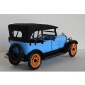 Reo Touring  (1917) 1:32 Signature Models