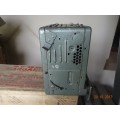 1940`S TUBE CAR RADIO WITH SPEAKER PROBABLY BUICK