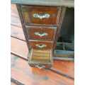 VINTAGE SOLID WOOD JEWELRY CASE