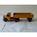 DINKY TOYS  -  521  -  BEDFORD ARTICULATED LORRY