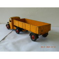 DINKY TOYS  -  521  -  BEDFORD ARTICULATED LORRY