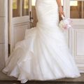 Beautiful Trumpet Style / Fit & Flair Crisp White Wedding Dress