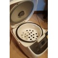 Panasonic 10 cup/1.8 Liter Rice Cooker Digital SR DE183