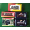 REDUCED - HORNBY - Locomotive, Carts and Tunnel Portals as a Lot