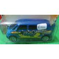 **MATCHBOX**VOLKSWAGEN MICROBUS**X-TREME PARK**CARDED 2003**MADE IN CHINA**SCALE 1/58**