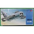 **KP MODELS**MODEL KIT**MIG-17 PF**VINTAGE**1/72**LENGTH +-16CM**