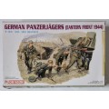 Dragon Models Ltd. German Panzerjagers ( Eastern Front 1944 )