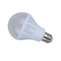 LED Light Bulbs: 7W 220V E27 in Cool White. Collections are allowed.