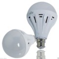 LED Light Bulbs 9W 12V B22 Cool White. Perfect For 12V Solar Systems. Collections Are Allowed.
