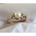 9ct gold pearl and diamond ring