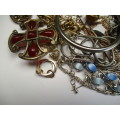 Jewellery lot - costume mixed, some damaged pieces - clearance