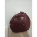 MAROON SYNTHETIC LEATHER BAG SET WORTH 800