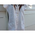 A Pretty Cream/White NEW Dress, Size : Medium.
