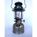 Beautiful vintage Coleman lamp 249 Scout, nice original condition!