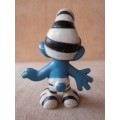 20010 Prisoner Smurf, vintage Smurfs figure. Shipping will only be charged once!