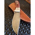 HANDMADE DAMASCUS STEEL HUNTING KNIFE !!!