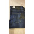 HUGO BOSS SKINNY JEANS TH011# - Mens Jeans - SIZE 34 - Brand New