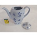 Flower tea pot (ARABAI - MADE IN FINLAND)