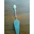 PLATED CAKE OR PIE LIFTER - Blue Rose Decoration - (Gold plated)