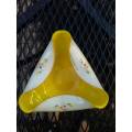 STUNNINGLY DECORATED VINTAGE YELLOW GLASS ASHTRAY