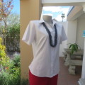 High quality MOREWOOD white short sleeve tailored top with button down front. Size 34/10. As new.
