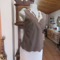 Smart med brown sleeveless embroidered top. Cross over bust. By ST BERNARD Europe. Size 34. As new.