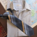 Men`s long sleeve shirt Free tie By `Woolworths` Neck size 39-1512 Chest-116cm Good condition