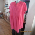 Beautiful magenta pink size 46/22 capped sleeve top by DONNA CLAIRE in 100% cotton from India.As new