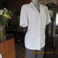 Stunning versatile short sleeve summer jacket/top in mottled beige. Size 40/16 by TOPICS.As new cond