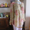 Beautiful rose patterned top in creams and pink with peasant neckline size 34/10 by TOPICS. As new