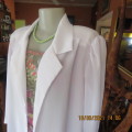 Elegant white crinkled polyester open hanging coat. Size 40/16. Open collar, no label. New condition