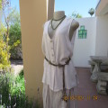 Embroidered mottled beige vintage sleeveless top/jacket size 36 to 38 by DERMAR. Very good cond.