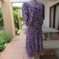 Amazing vintage graphic printed 2 pc outfit size 36/12 by KRESIV in silky polyester. New condition.