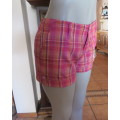 Cool pink/peach check shorts in polycotton with sides pockets.Dummies at back.Size 36/12 by LEGIT.