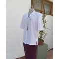 Fabulous pale lilac short sleeve button down blouse with open collar by MERIEN HALL size 40/16.