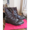 Pair SADF brown genuine leather army boots size 9.5 by DWS issued 2003.Army size 277W.Very good cond