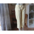 Classy vanilla yellow cropped pants in size 36/12 by MASSUMI Trends..Cotton stretch.As new