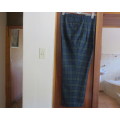 Handsomely tailored PRINGLE of SCOTLAND Men`s pants in navy/green check trevira.Size 38.As new.