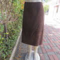 Bandless ANNA PIA size 44/20 brown corduroy A-line skirt. Embroidery on front left. New condition