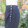 Amazing sleek black ankle length bandless skirt. In polyester/wool blend.By INCOGNITO London Size 38