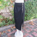 Amazing sleek black ankle length bandless skirt. In polyester/wool blend.By INCOGNITO London Size 38